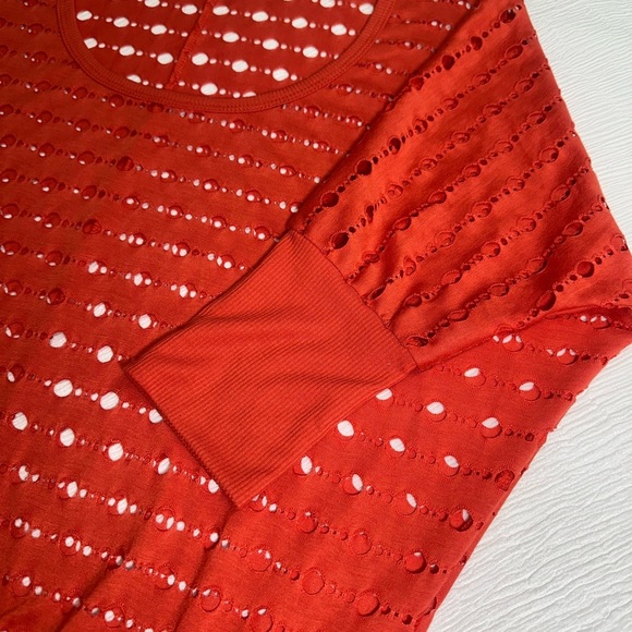 American Rag Eyelet bat wing with 3/4 length cuff sleeve​ - Picture 3 of 8